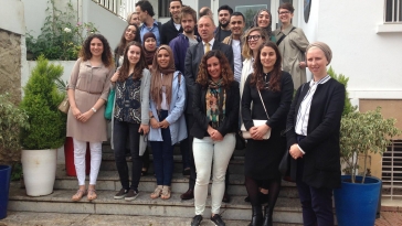Studiereis Bridging Gaps Ambassade mei 2016